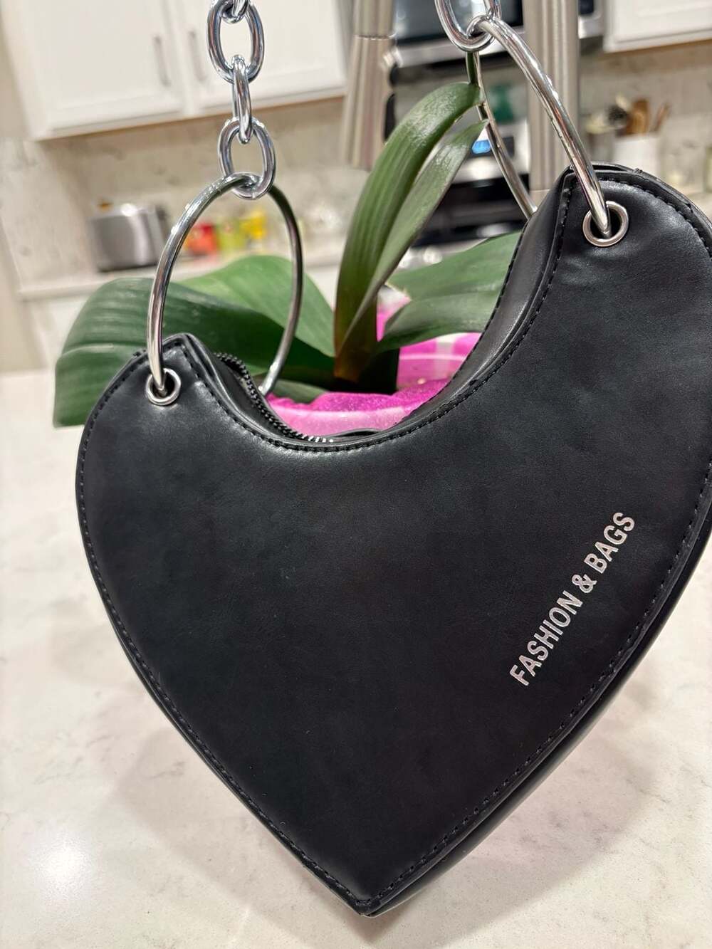 FASHION & BAGS Black Heart Shaped Handbag with Chain Strap and Metal Rings